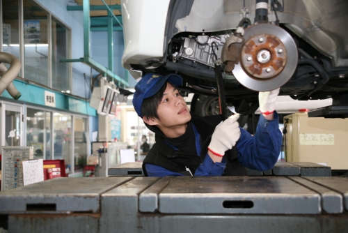 全車種・全メーカー取り扱い可能！整備士募集中