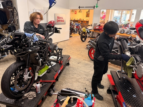 ✅20・30代、未経験OK！免許取得支援あり。ブランドを語り、技術で魅せる「究極のバイカー」募集✨