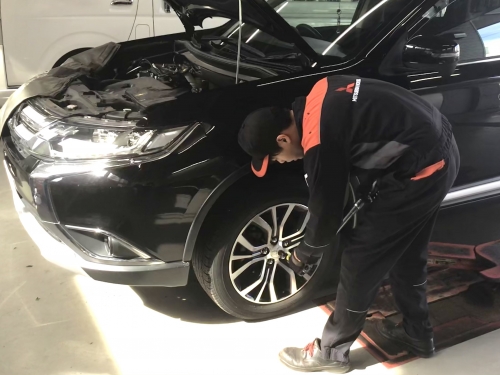 【嬉しい新車車両貸与／住宅手当】整備士募集・年間休日120日・転勤なし