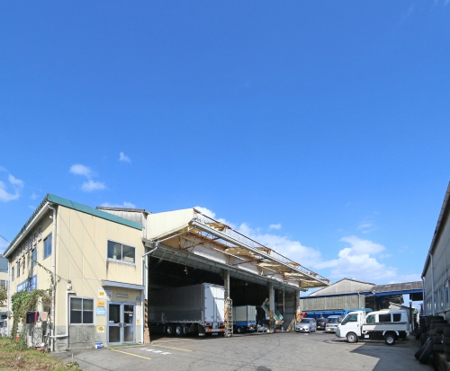 車両買取・販売営業（外勤者・内勤者）乗用車から大型車両まで