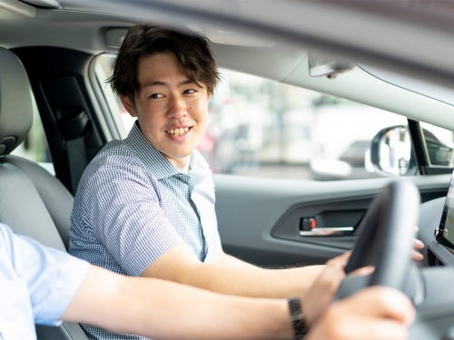 ✨受付と接客で、人の役に立てる毎日！✅ショールームでカスタマーサポート