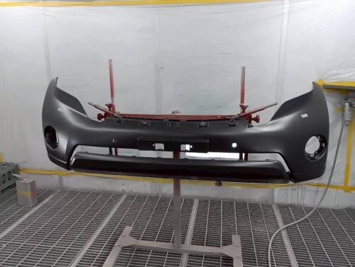 素地バンパー塗装