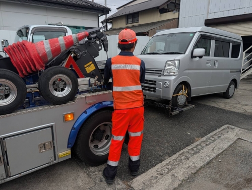 レッカー車での作業