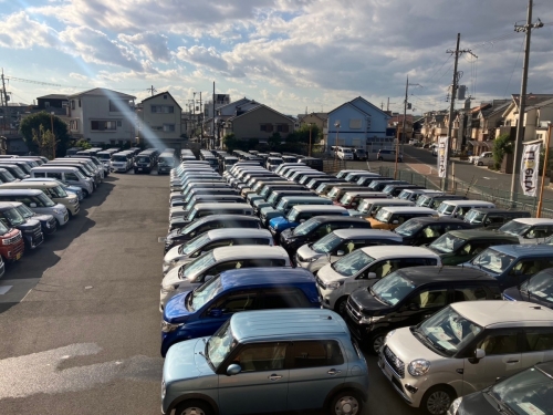 展示場／車1台ずつ丁寧に管理しています