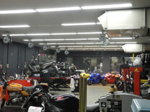 ベイサイド幸浦店ピット