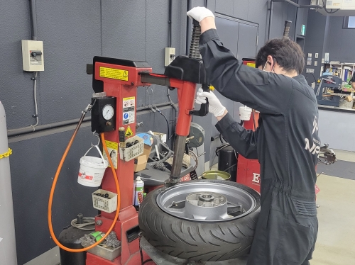 ベイサイド幸浦店ピット2