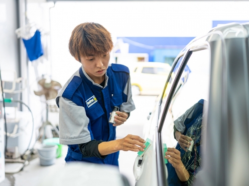 若手社員も活躍する活気ある職場
