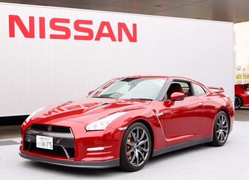 Nissan GT-R