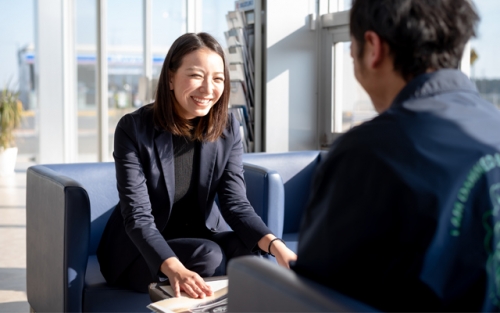 セールスの安藤です