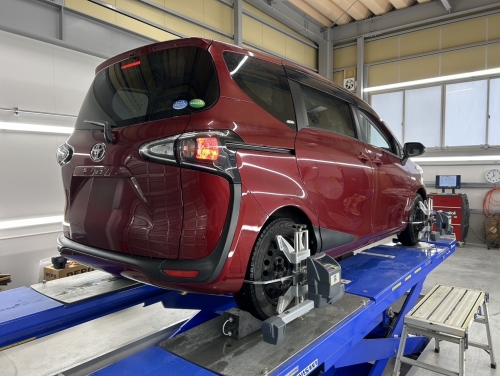 4輪アライメント調整