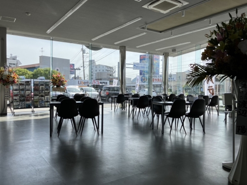 お客様スペースは広々とした間隔で！