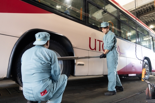 タイヤ交換作業