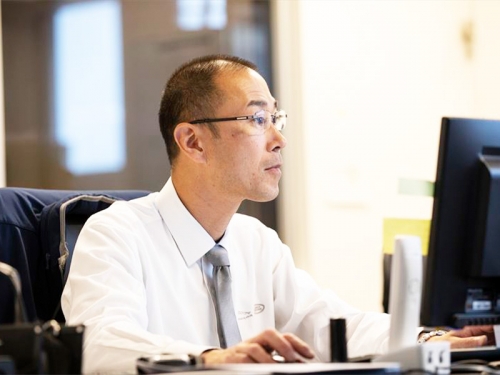 年間休日日数 平均123日！