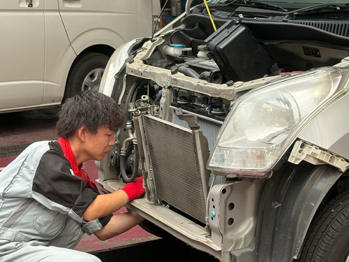 「IT企業が運営する、次世代の自動車整備工場」