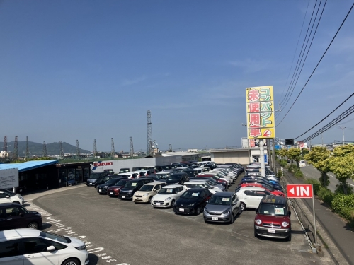 展示場／車1台ずつ丁寧に管理しています