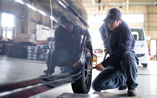 多種多様の車を整備できます