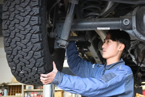 若手メカニックも多く在籍しています！