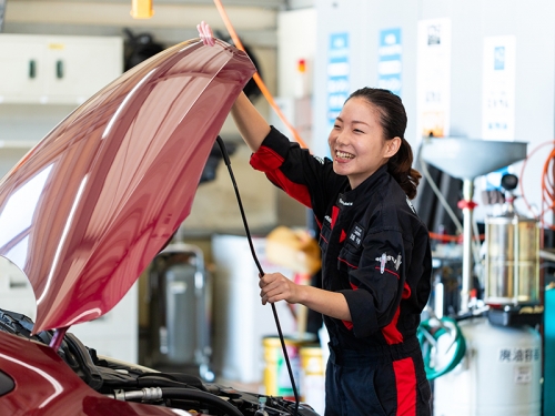 様々な年代や職歴のスタッフが活躍中！多様性を大切にする会社