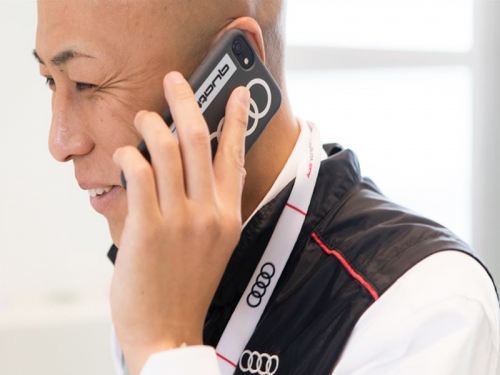 全社総会で社内コンテストの表彰あり