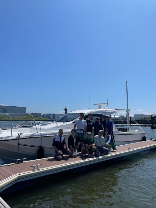 会社所有の船で釣りへ