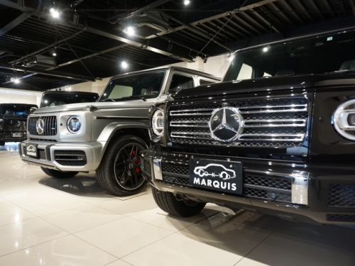 本社ショールームには輸入車がズラリ