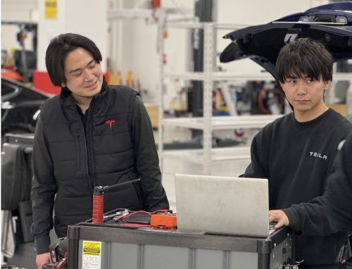 サービスフロントと整備士のご紹介