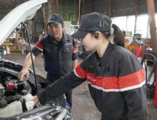 入社２年目の三浦さんと山本さん