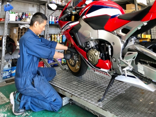 工場内は冷暖房完備！ 最新の設備を導入するなど環境が充実