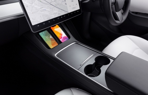 Tesla車の内装