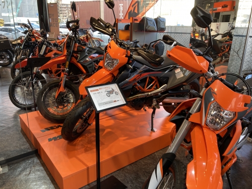 国家資格、各種団体やメーカー資格など、各種資格手当あります。