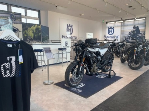 二輪メカニックで活躍したい方のご応募をお持ちしております。