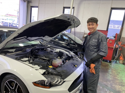 一緒に働く先輩スタッフ