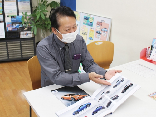 多様な車種に触れ、整備士として成長し続けたい方。