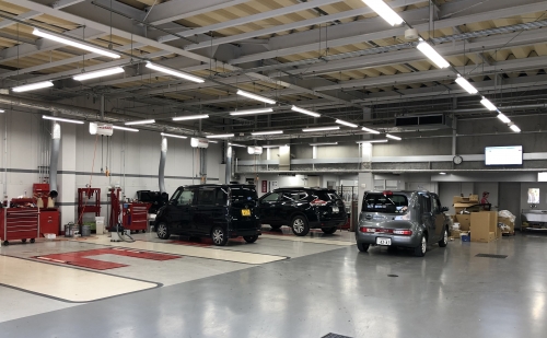 サービス工場は、設備が充実！