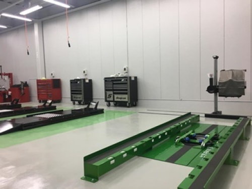 二輪メカニックで活躍したい方のご応募をお持ちしております。